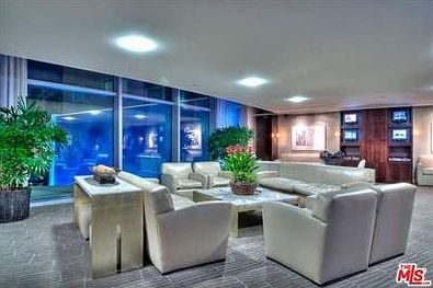 4th image of 13700 Marina Pointe Dr Unit 1905