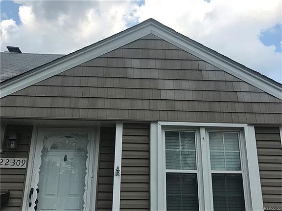 2nd image of 22309 Maple St