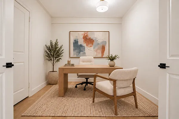 Office, photo 1