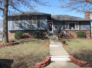 1402 N Park St, Wellington, KS 67152