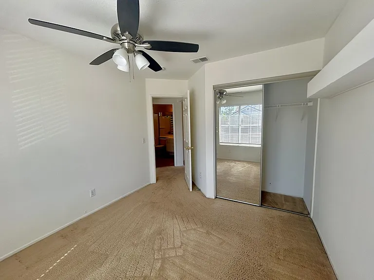 864 Bramble Ln — Photo 19