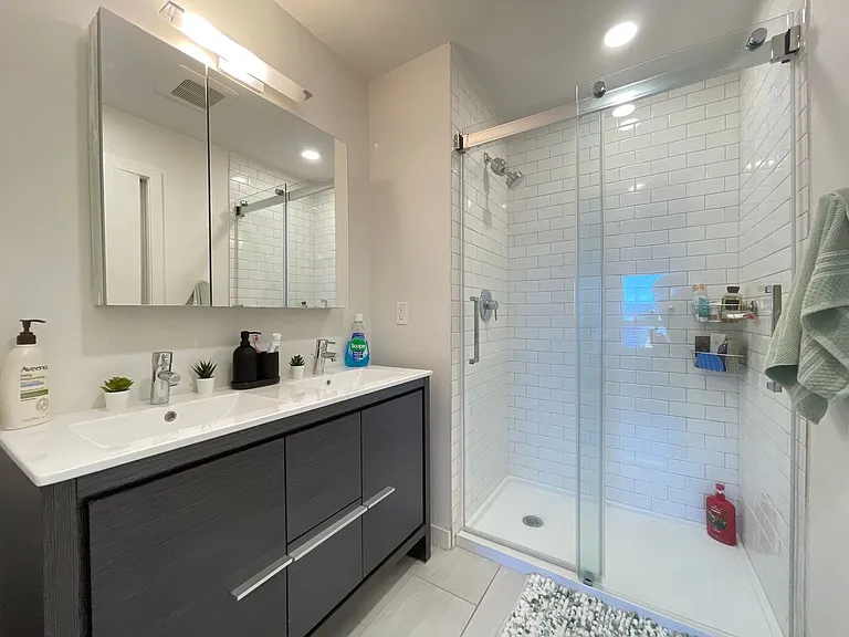 2559 Amber - Residential — Photo 28