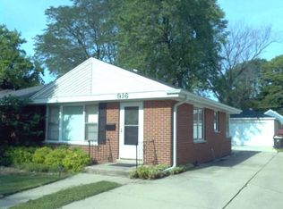 916 Wesley Dr, Park Ridge, IL 60068
