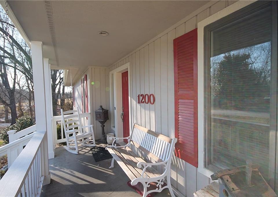 1st image of 1200 NW 7th St