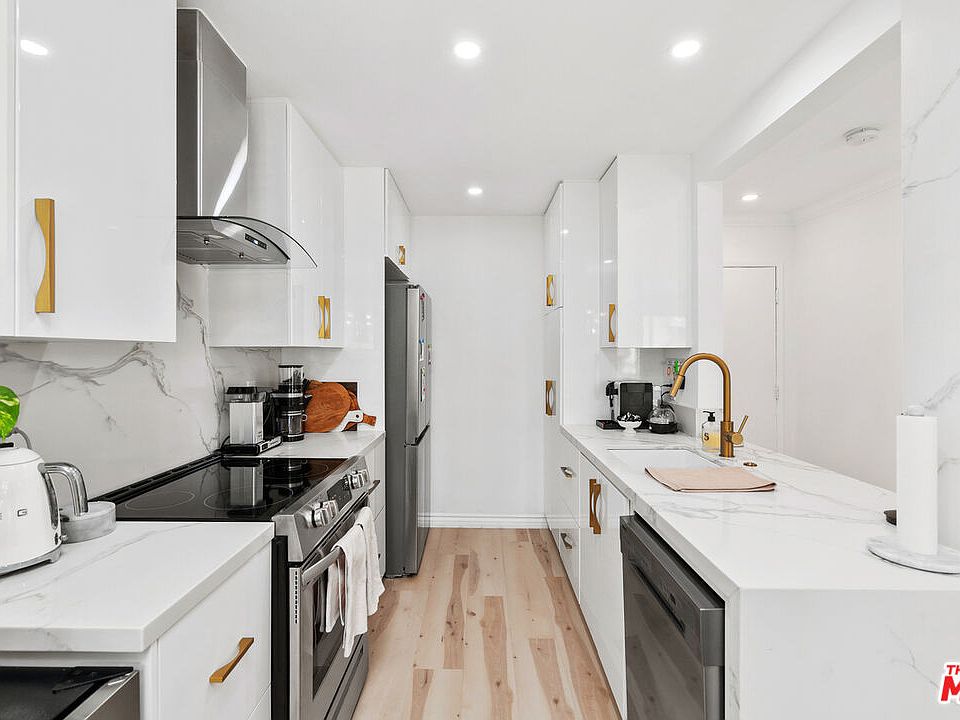 1st image of 1222 N Olive Dr APT 201