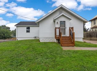 3330 Southland St SW, Cedar Rapids, IA 52404