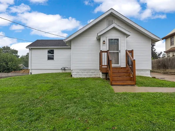 3330 Southland St SW, Cedar Rapids, IA 52404