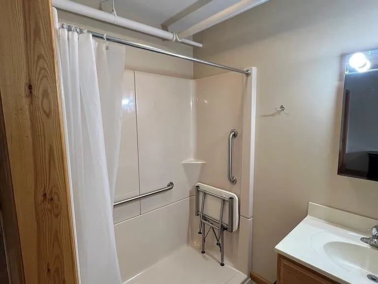 13 Morris Ln #L — Photo 6