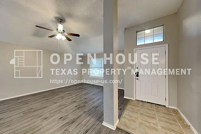 4128 Gardner Dr — Photo 3