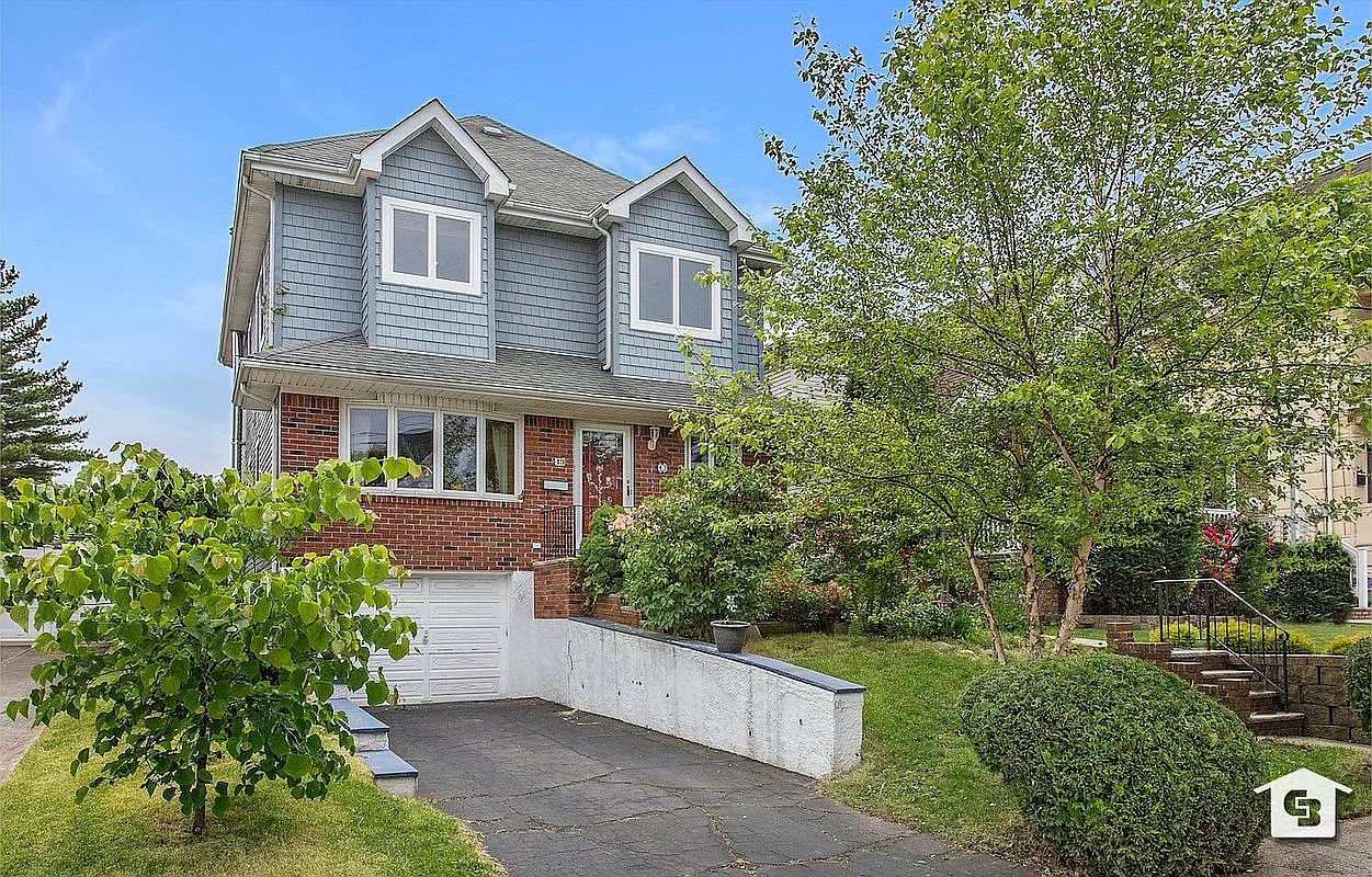 43 Perry Ave photo 1