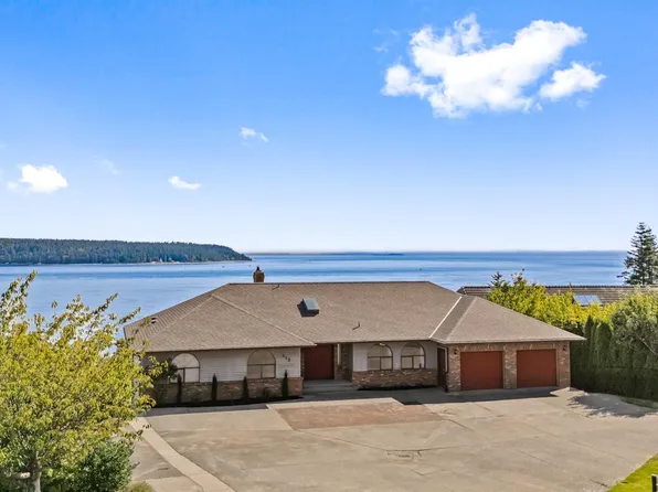 513 Ash St, Campbell River, BC V9W 5L8