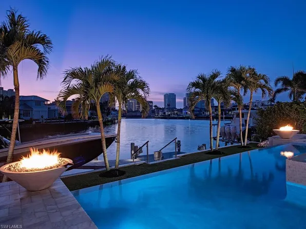 3801 CRAYTON RD, NAPLES, FL 34103