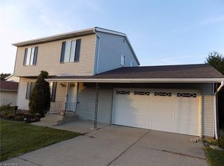 7960 Newcomb Dr, Parma, OH