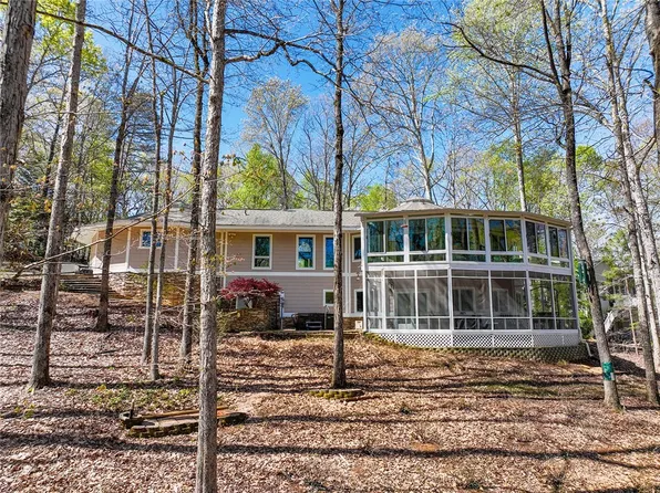 323 Nicklaus Rd, Westminster, SC 29693