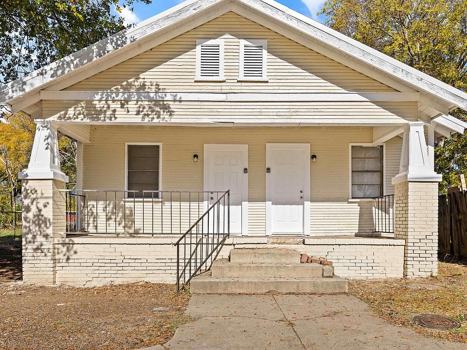 1st image of 207 Mitchell St