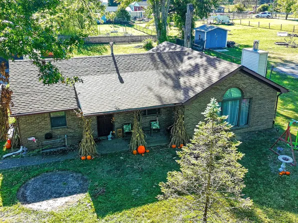 9804 Keys Ferry Rd, Fairdale, KY 40118