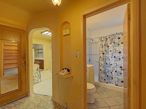 5th image of 81-20 249th St