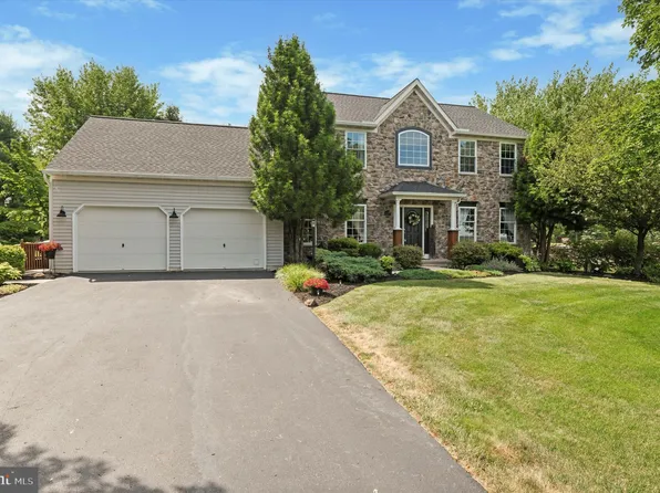 146 Stetson Dr, Elverson, PA 19520