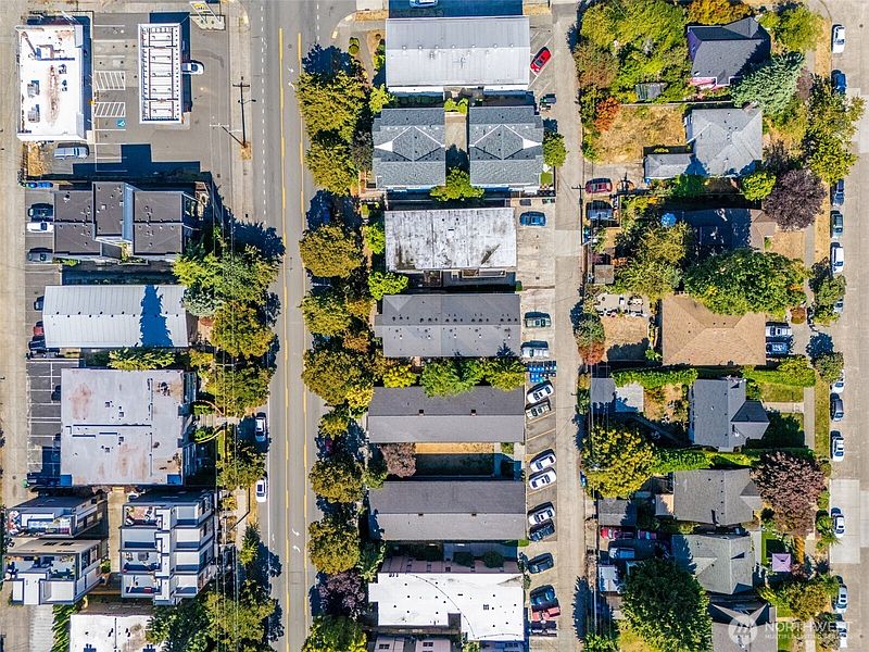 3rd image of 4018 California Avenue SW