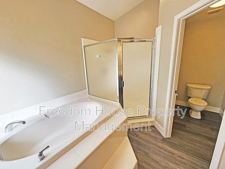 4591 Stoneham St — Photo 28