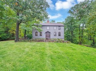 6 Huntington Dr, Somers, CT 06071