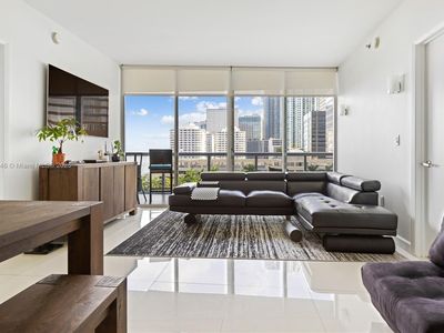 495 Brickell Ave APT 905, Miami, FL, 33131