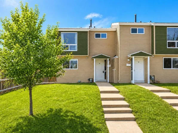 5425 N Pensacola Cres SE #43, Calgary, AB T2A 2G7