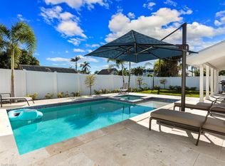 784 11th St N, Naples, FL 34102