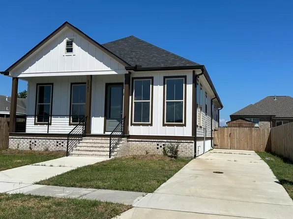 8541 Creole Dr, Chalmette, LA 70043