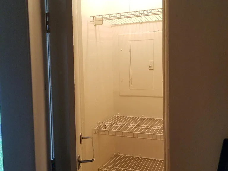 703 Palmer St — Photo 9
