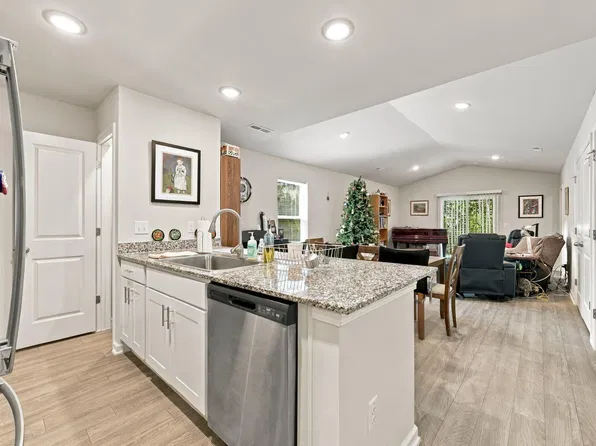 128 Somerset Dr, Roxboro, NC 27573