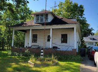 7516 Forest Beach Rd, Watervliet, MI 49098