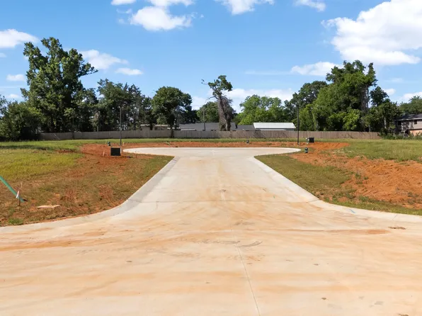 409 E Mary Ln, Troup, TX 75789