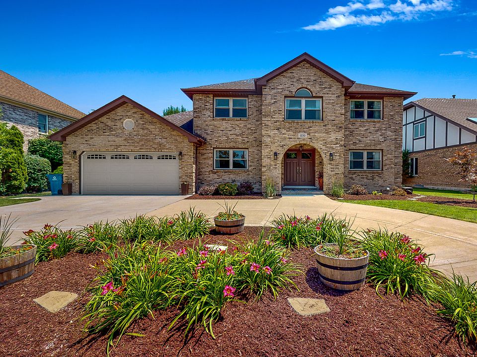 1233 N Aspen Way, Addison, IL 60101 MLS 11823728 Zillow