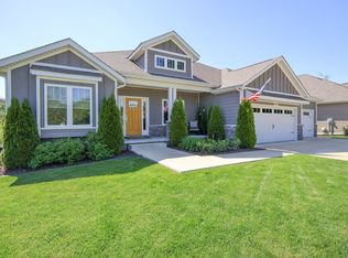 1472 Maple Ridge Ct, Columbus, IN 47201