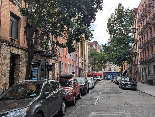 22 Jones St #2F — Photo 6