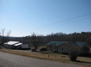 735 Poplar Springs Rd, Savannah, TN 38372