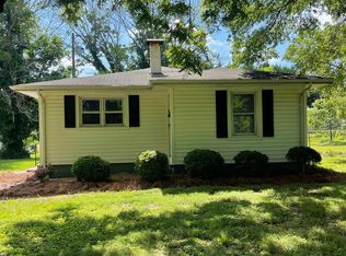 2661 State Highway 8 S, Walnut Cove, NC 27052