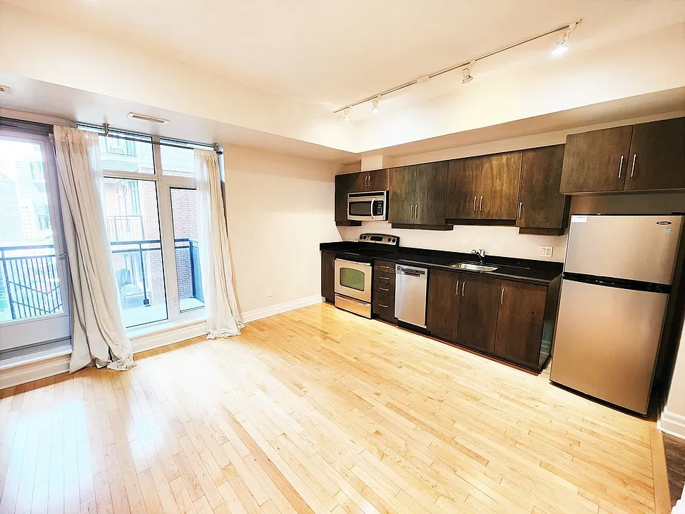 245 Kent St #907