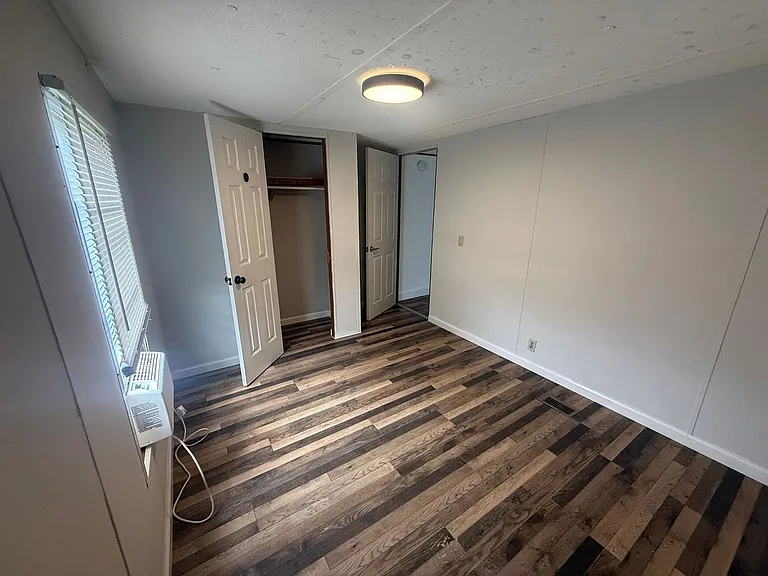 1028 Ruby St — Photo 12