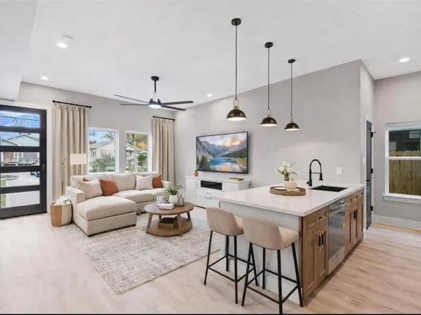 7349 Sandle St #A, Houston, TX 77088