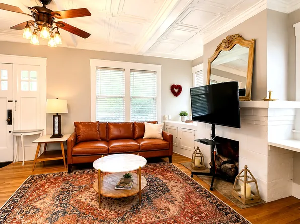 2117 Hurley Ave, Fort Worth, TX 76110