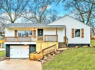 2152 McCoy Rd, Barberton, OH 44203