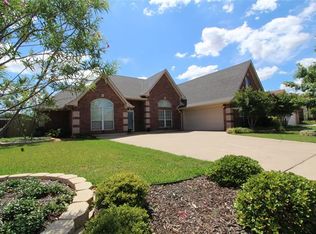 3217 White Oaks Dr, Abilene, TX 79606