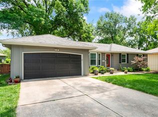 5421 Queal Dr, Shawnee, KS 66203