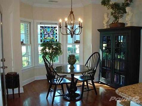 4th image of 1061 Doral Dr