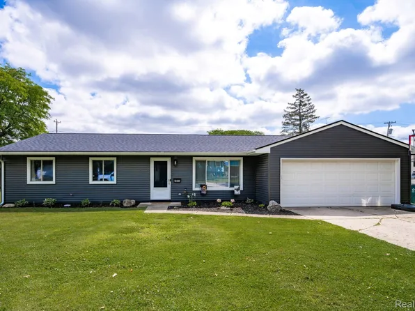 803 S Dayton St, Davison, MI 48423