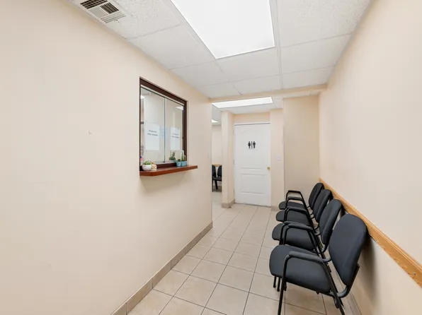 135 Ocean Parkway image 7 of 14