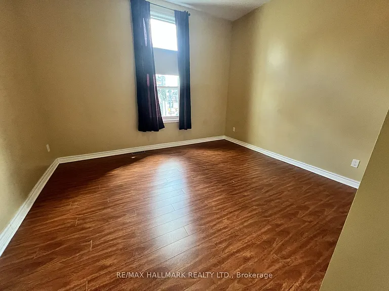 374 Dundas St E #2 — Photo 7