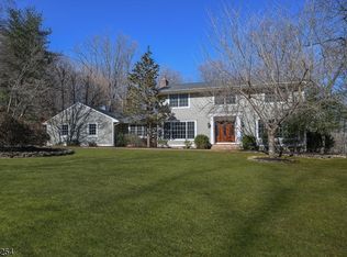 19 Quill Pen Way, Warren, NJ 07059